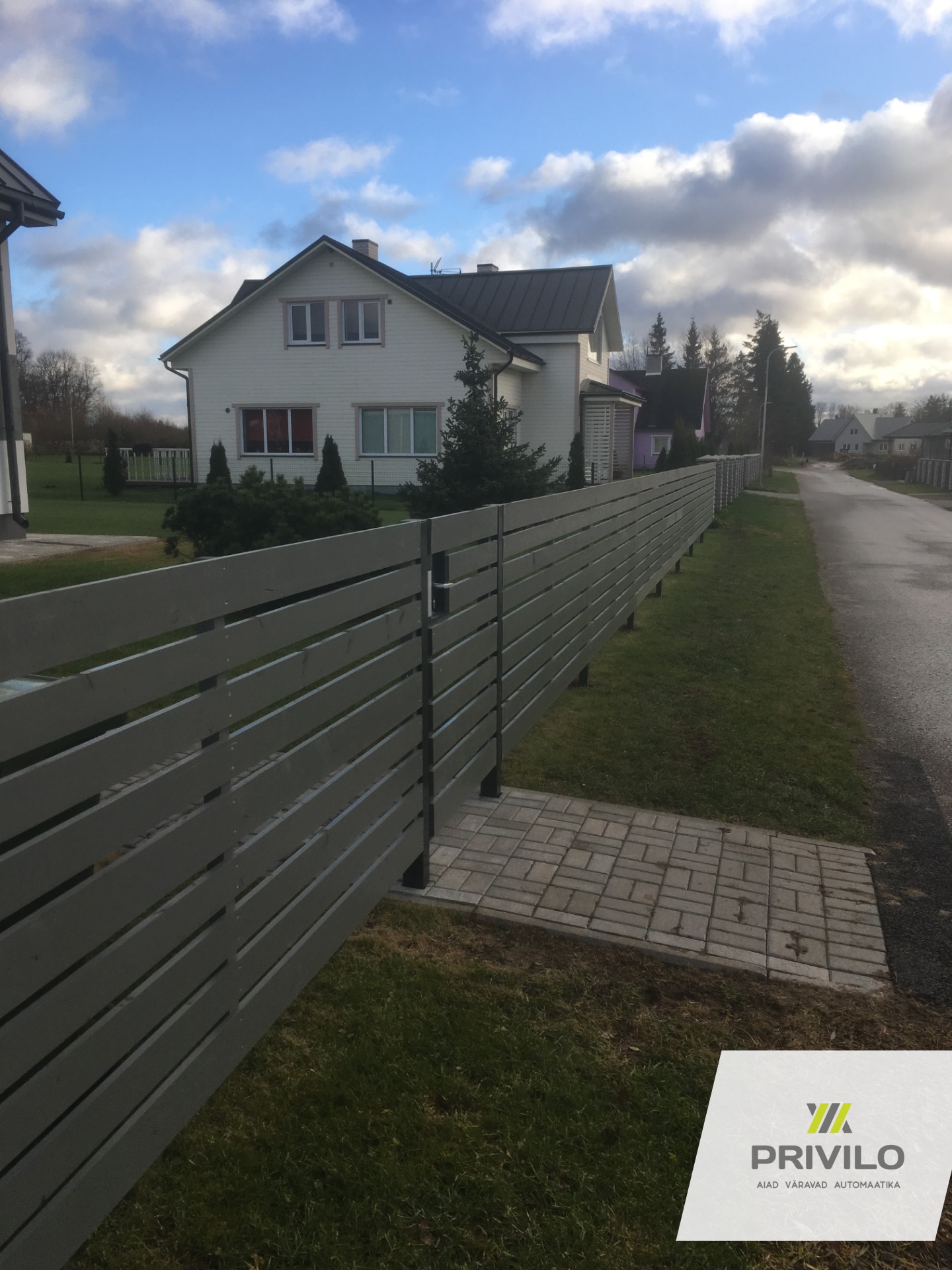 Horisontaalne puitaed. Liugvärav. Liugvärava automaatika. Jalgvärav., Puitaiad, Liugväravad, Jalgväravad, Tartumaa, pilt 2 – Privilo