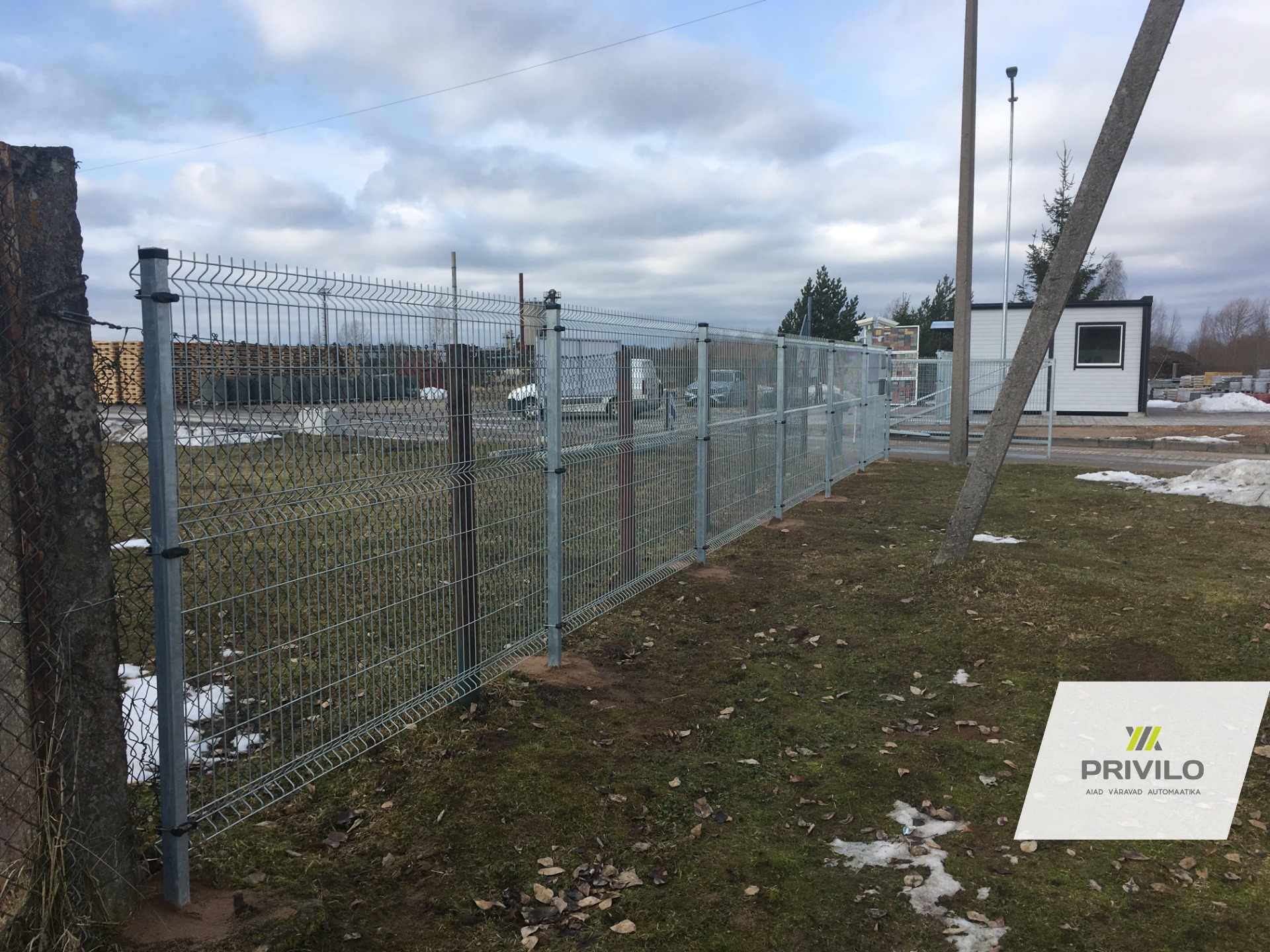 Tiibvärav, paneelaed, Tartumaa, pilt 2 – Privilo